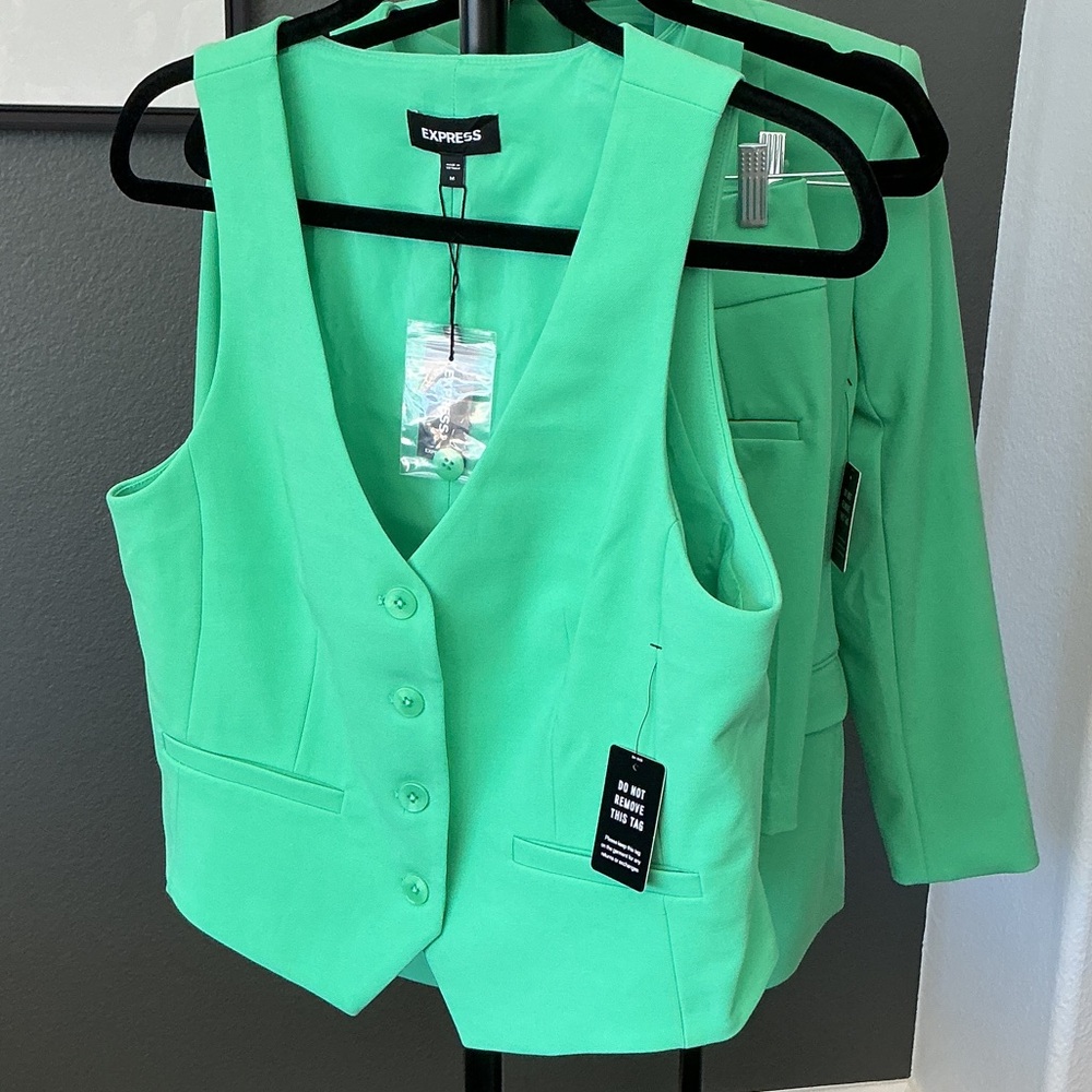 Express Mint Green Double-Breasted Blazer 4 Piece Shorts Suit NWT 6 - Picture 2 of 5